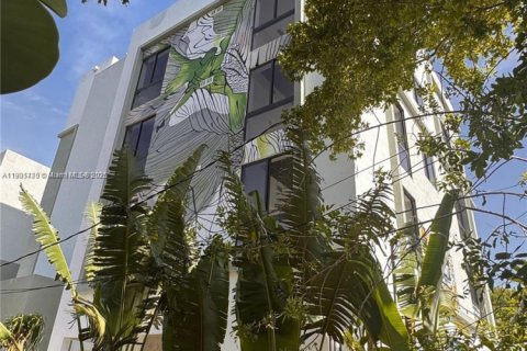 House in Miami, Florida № 1953246 - photo 2
