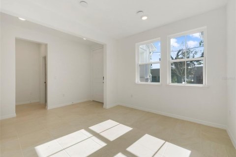 Townhouse in Oviedo, Florida 3 bedrooms, 170.57 sq.m. № 2103316 - photo 5
