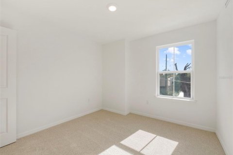 Townhouse in Oviedo, Florida 3 bedrooms, 170.57 sq.m. № 2103316 - photo 21