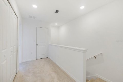 Townhouse in Oviedo, Florida 3 bedrooms, 170.57 sq.m. № 2103316 - photo 15