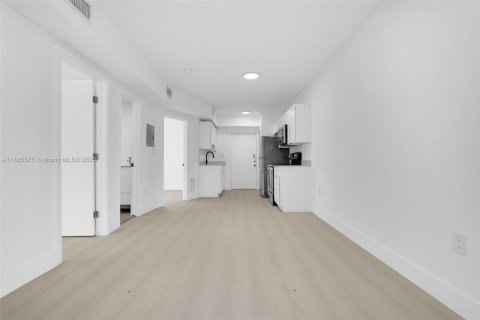 Appartement à louer à Miami, Floride: 2 chambres, 255.67 m2 № 1931517 - photo 10
