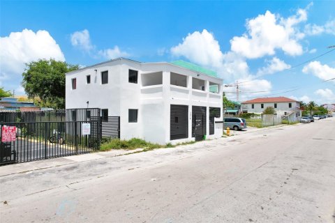 Appartement à louer à Miami, Floride: 2 chambres, 255.67 m2 № 1931517 - photo 3