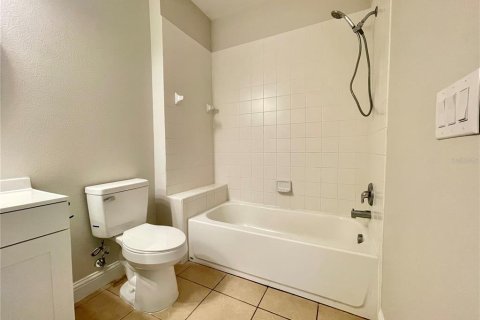 Touwnhouse à louer à Orlando, Floride: 3 chambres, 145.86 m2 № 2156398 - photo 16