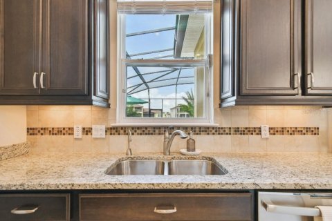 Villa ou maison à vendre à Kissimmee, Floride: 5 chambres, 332.87 m2 № 1745094 - photo 20
