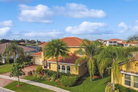 Villa ou maison à vendre à Kissimmee, Floride: 5 chambres, 332.87 m2 № 1745094 - photo 4