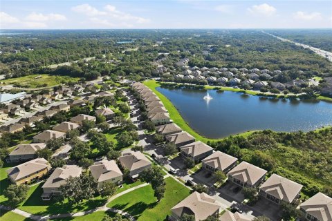 Condo in Winter Garden, Florida, 2 bedrooms  № 2418909 - photo 28