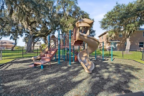 Condo in Winter Garden, Florida, 2 bedrooms  № 2418909 - photo 24