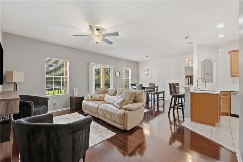 Condo in Winter Garden, Florida, 2 bedrooms  № 2418909 - photo 7