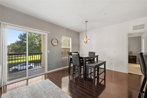 Condo in Winter Garden, Florida, 2 bedrooms  № 2418909 - photo 14