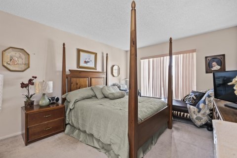 Condo in Lauderhill, Florida, 2 bedrooms  № 2183038 - photo 10