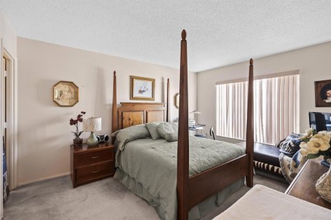 Condo in Lauderhill, Florida, 2 bedrooms  № 2183038 - photo 11