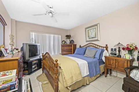 Condo in Lauderhill, Florida, 2 bedrooms  № 2183038 - photo 14