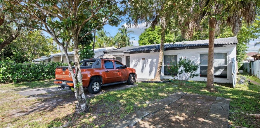 Villa ou maison à Hollywood, Floride 3 chambres, 128.02 m2 № 2082222