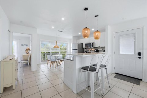 Immobilier commercial à vendre à Englewood, Floride: 4 chambres, 246.38 m2 № 2267187 - photo 7