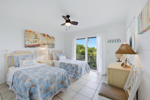 Immobilier commercial à vendre à Englewood, Floride: 4 chambres, 246.38 m2 № 2267187 - photo 11