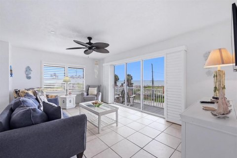 Immobilier commercial à vendre à Englewood, Floride: 4 chambres, 246.38 m2 № 2267187 - photo 6