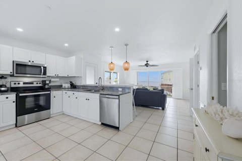Immobilier commercial à vendre à Englewood, Floride: 4 chambres, 246.38 m2 № 2267187 - photo 10