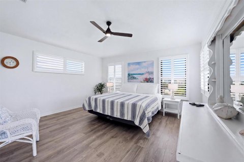 Immobilier commercial à vendre à Englewood, Floride: 4 chambres, 246.38 m2 № 2267187 - photo 16