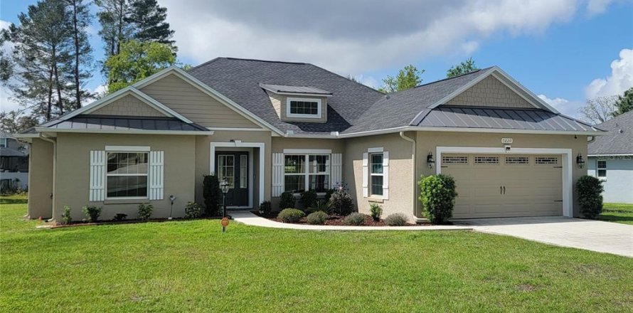House in Ocala, Florida 4 bedrooms, 196.95 sq.m. № 1613823