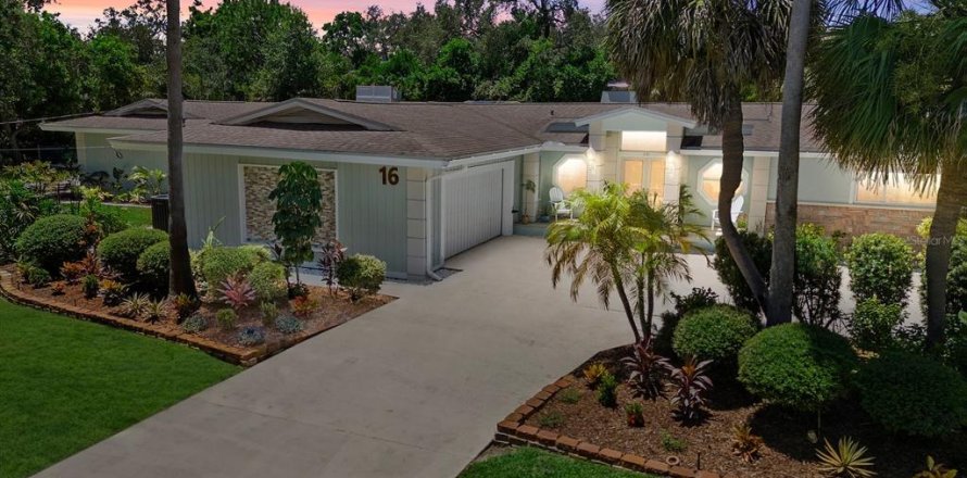 Casa en Palm Harbor, Florida 5 dormitorios, 358.6 m2 № 1857818