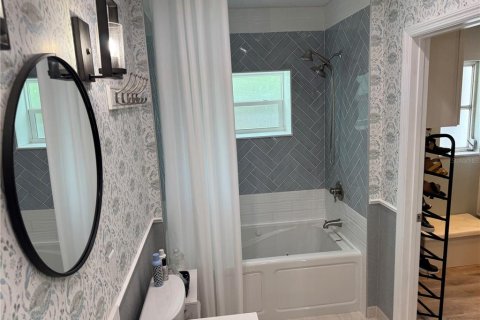 Casa en venta en Palm Harbor, Florida, 5 dormitorios, 358.6 m2 № 1857818 - foto 29