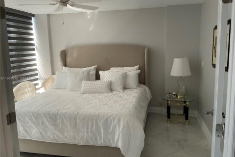 Снять в аренду кондоминиум в Халландейл-Бич, Флорида 2 спальни, 104.98м2, № 2006044 - фото 22