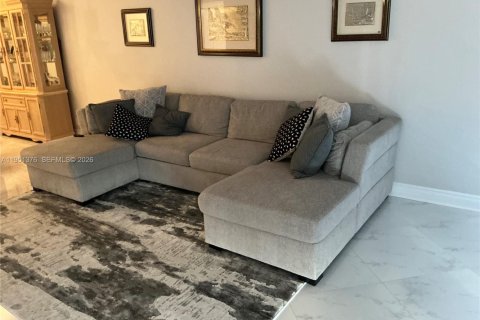 Снять в аренду кондоминиум в Халландейл-Бич, Флорида 2 спальни, 104.98м2, № 2006044 - фото 12