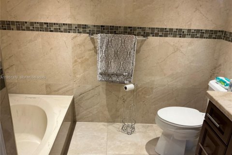 Снять в аренду кондоминиум в Халландейл-Бич, Флорида 2 спальни, 104.98м2, № 2006044 - фото 20