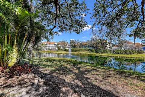 Condominio en venta en Sarasota, Florida, 1 dormitorio, 53.51 m2 № 1523953 - foto 1