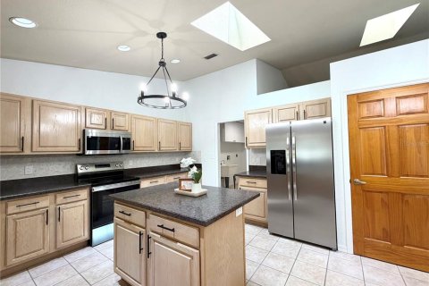 Villa ou maison à vendre à Ocala, Floride: 4 chambres, 196.4 m2 № 2353314 - photo 9