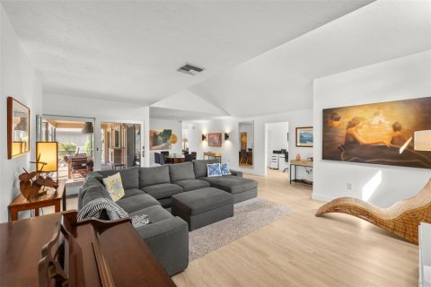 House in Bradenton, Florida 3 bedrooms, 177.35 sq.m. № 1755103 - photo 7