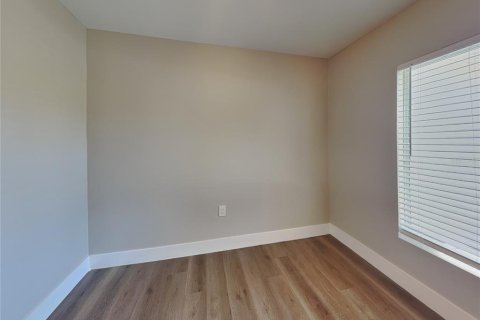 Villa ou maison à louer à Port Charlotte, Floride: 3 chambres, 143.44 m2 № 2117661 - photo 15