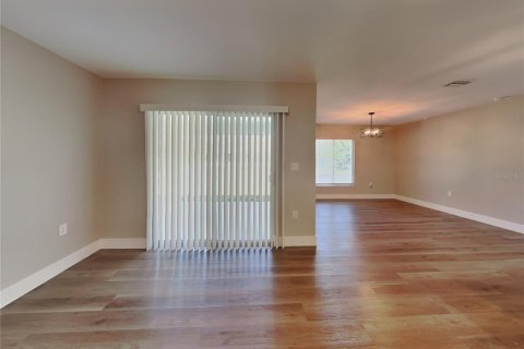 Villa ou maison à louer à Port Charlotte, Floride: 3 chambres, 143.44 m2 № 2117661 - photo 2