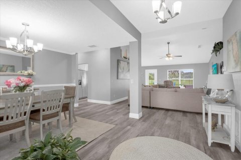 House in Eustis, Florida 4 bedrooms, 199.09 sq.m. № 1662394 - photo 6