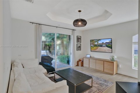 Купить виллу или дом в Пальметто-Бей, Флорида 3 спальни, 136.29м2, № 2005427 - фото 8