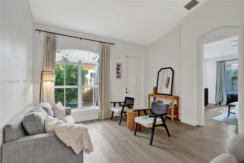 Купить виллу или дом в Пальметто-Бей, Флорида 3 спальни, 136.29м2, № 2005427 - фото 6