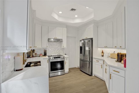 Купить виллу или дом в Пальметто-Бей, Флорида 3 спальни, 136.29м2, № 2005427 - фото 11