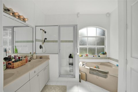 Купить виллу или дом в Пальметто-Бей, Флорида 3 спальни, 136.29м2, № 2005427 - фото 23