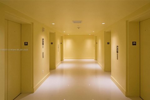 Купить кондоминиум в Майами, Флорида 1 спальня, 73.39м2, № 1961264 - фото 16