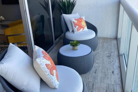 Купить кондоминиум в Майами, Флорида 1 спальня, 73.39м2, № 1961264 - фото 11