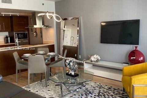 Кондоминиум с 1 спальней в Майами, Флорида № 1961264