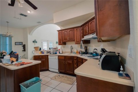 House in Orlando, Florida 4 bedrooms, 329.43 sq.m. № 2225112 - photo 14