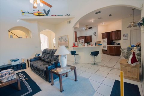 House in Orlando, Florida 4 bedrooms, 329.43 sq.m. № 2225112 - photo 11
