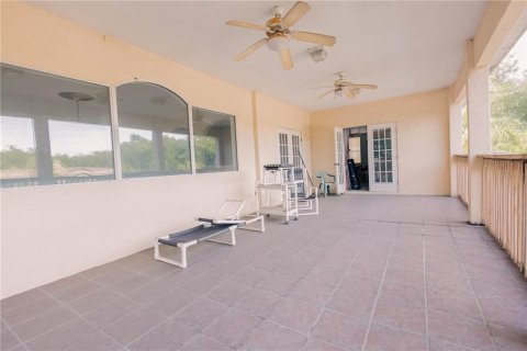 House in Orlando, Florida 4 bedrooms, 329.43 sq.m. № 2225112 - photo 9