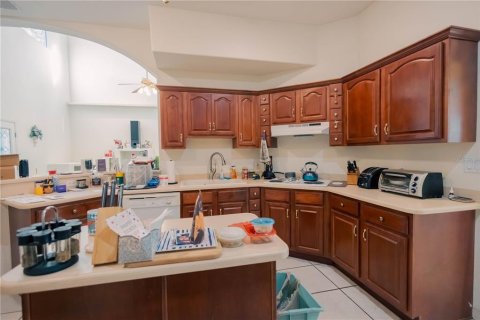 House in Orlando, Florida 4 bedrooms, 329.43 sq.m. № 2225112 - photo 15