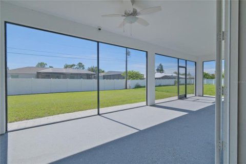 House in Englewood, Florida 3 bedrooms, 124.86 sq.m. № 1914610 - photo 30
