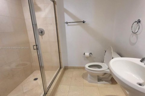 Condominio en alquiler en Hallandale Beach, Florida, 3 dormitorios, 191.84 m2 № 1986462 - foto 30