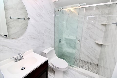 Casa en venta en Cutler Bay, Florida, 3 dormitorios, 127.18 m2 № 1970593 - foto 22