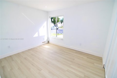 Casa en venta en Cutler Bay, Florida, 3 dormitorios, 127.18 m2 № 1970593 - foto 23