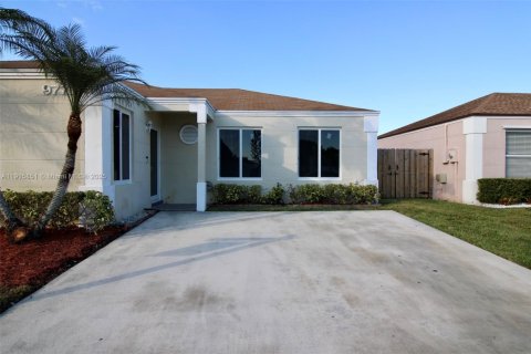 Casa en venta en Cutler Bay, Florida, 3 dormitorios, 127.18 m2 № 1970593 - foto 28